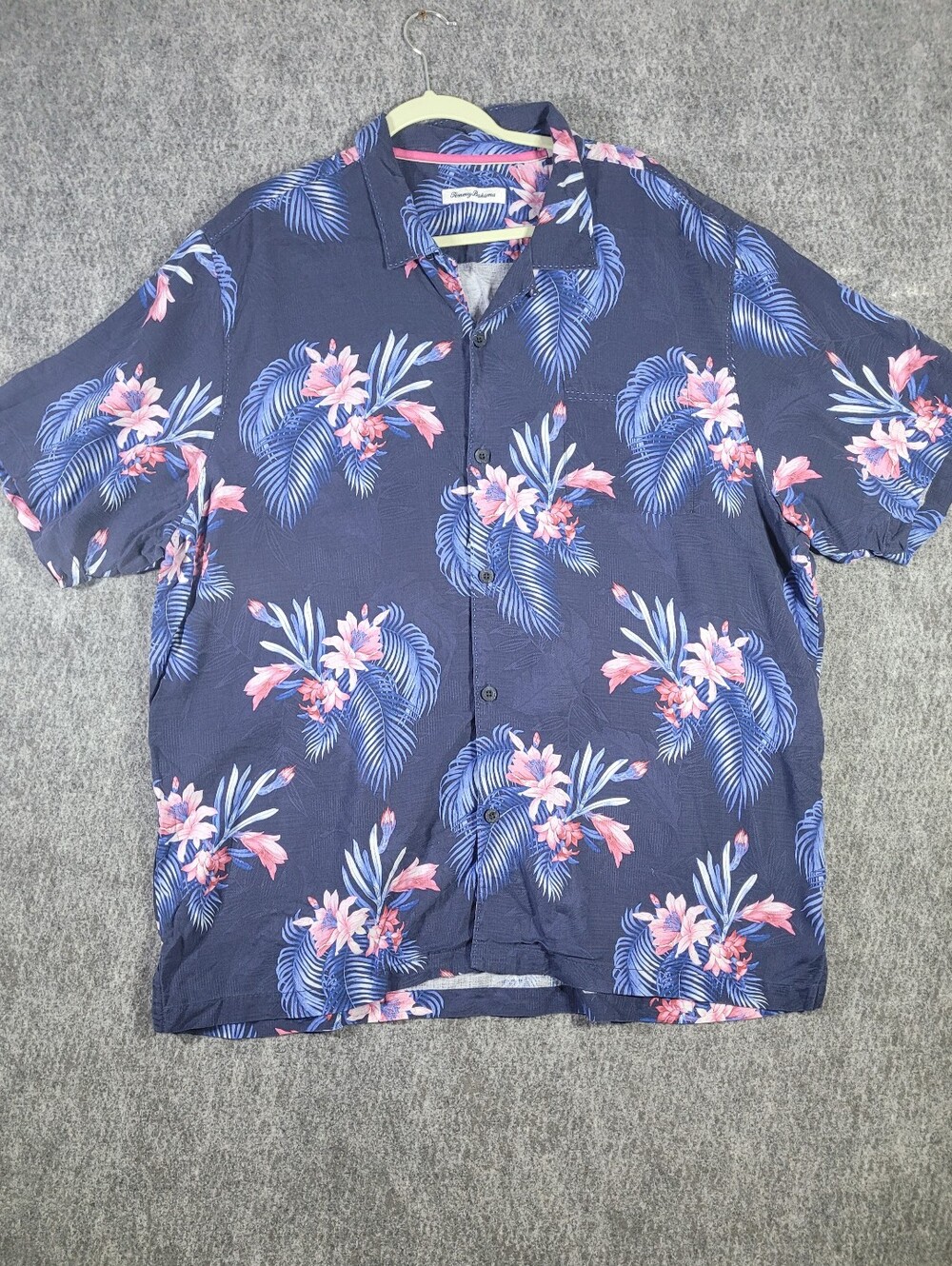 Tommy Bahama Shirt Mens XXL Blue Pink Tropical Floral Short Sleeve Button Up Cam